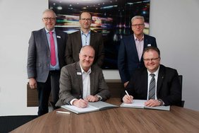Die Stadt Korschenbroich und die NEW AG haben eine Vereinbarung unterzeichnet, um ihr bisheriges gutes und partnerschaftliches Verhältnis zu intensivieren. ©NEW AG